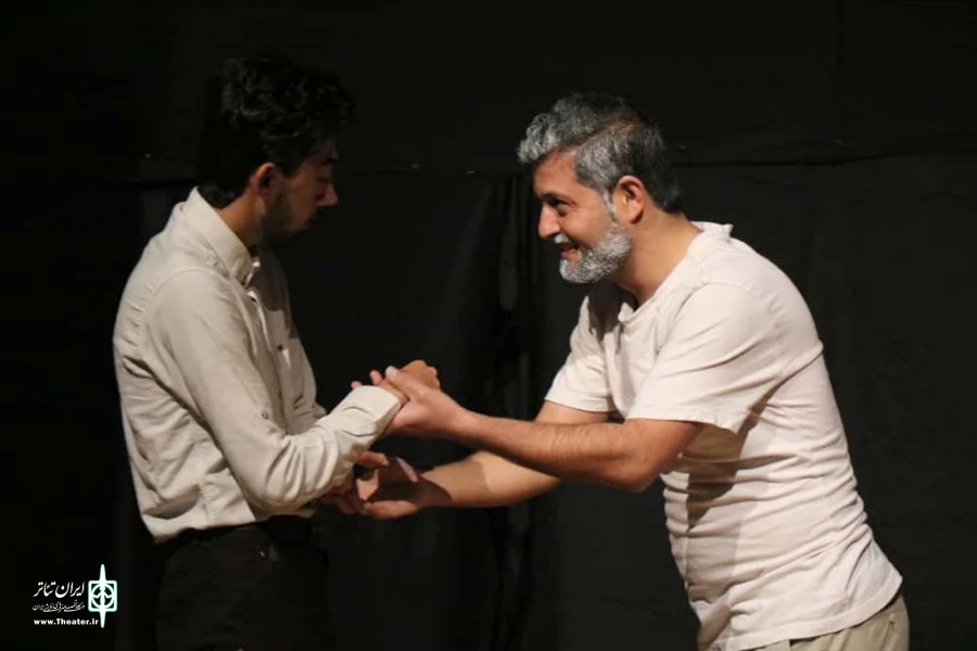نمایش «شب زمستانی 14 فوریه»- نویسنده و کارگردان: علی محمود- عکس: میلاد هلالی- بهمن 1398 - آمفی تئاتر ملا فاضل سکرانی شادگان