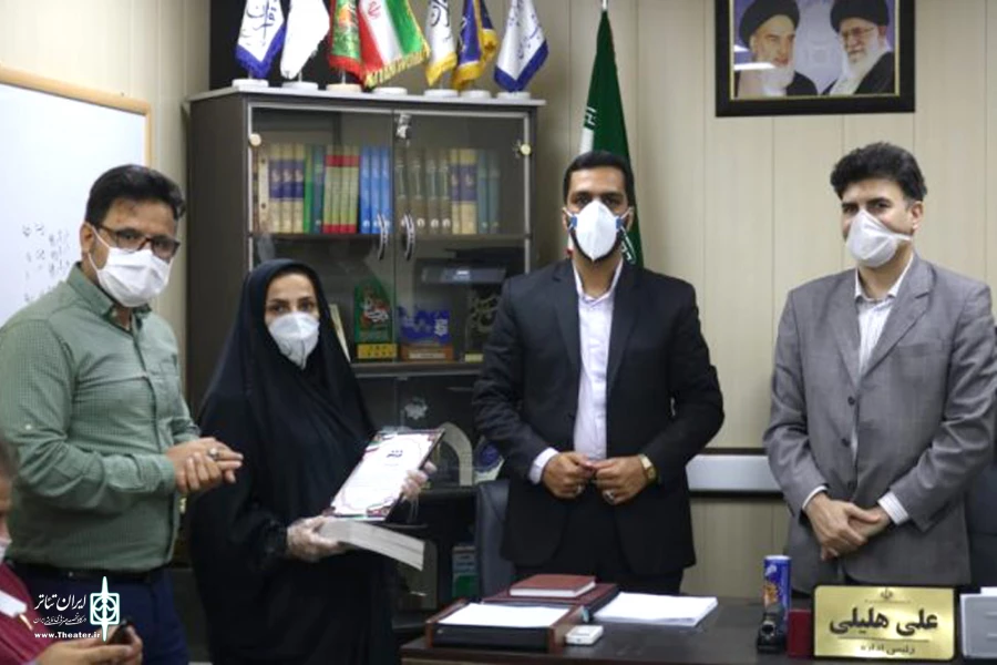 از برگزیدگان دوره بازیگری شهرستان کارون تجلیل شد 2