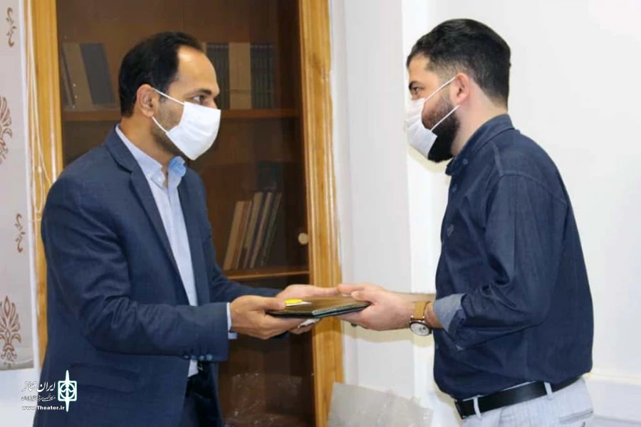تقدیر از درگاه تئاتر خوزستان به عنوان درگاه برتر تئاتر ایران 9