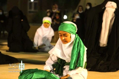 تعزیه «سفیر کوچک» به کارگردانی مریم سعدالله خانی از دزفول در شب سوم همایش تعزیه «حدیث آب و عطش» - عکاس: سمیه مقدم - دزفول - چهارم مهرماه 99