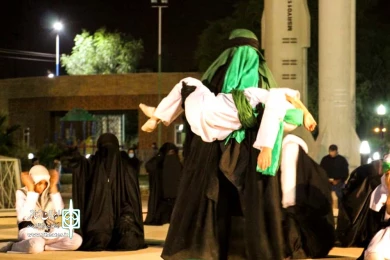 تعزیه «سفیر کوچک» به کارگردانی مریم سعدالله خانی از دزفول در شب سوم همایش تعزیه «حدیث آب و عطش» - عکاس: سمیه مقدم - دزفول - چهارم مهرماه 99