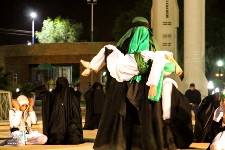 تعزیه «سفیر کوچک» به کارگردانی مریم سعدالله خانی از دزفول در شب سوم همایش تعزیه «حدیث آب و عطش» - عکاس: سمیه مقدم - دزفول - چهارم مهرماه 99