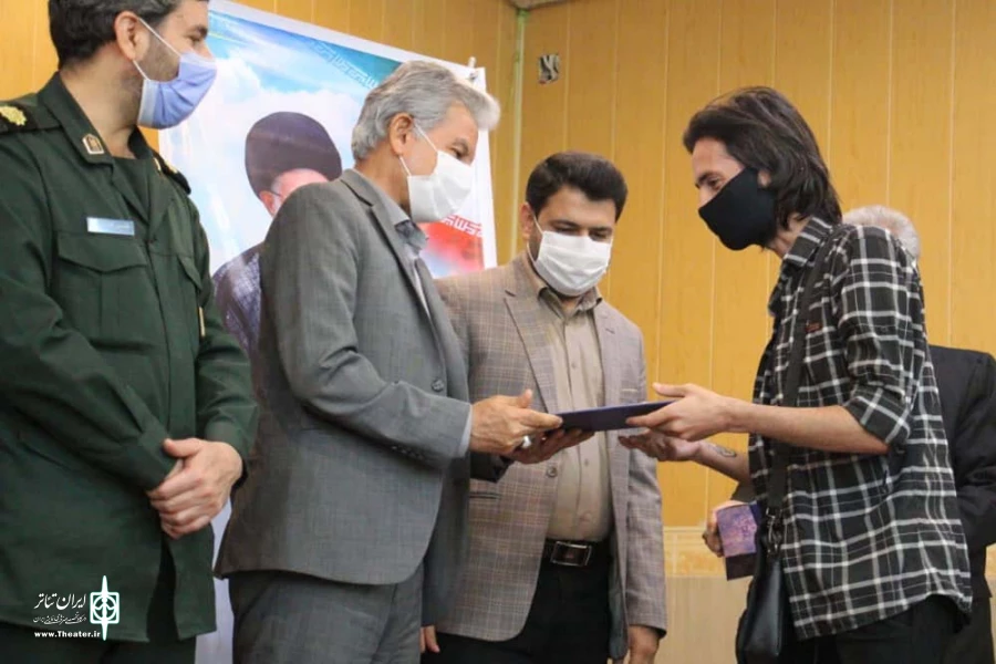 مراسم تقدیر از برگزارکنندگان نهمین سوگواره تعزیه خوانی عاشورائیان دزفول - عکس:سمیه مقدم - آبان ماه 99