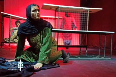 نگاهی به نمایش «این سه زن» حاضر در سی و دومین جشنواره تئاتر استان خوزستان؛

تلاش چند صد ساله زن پارسی
