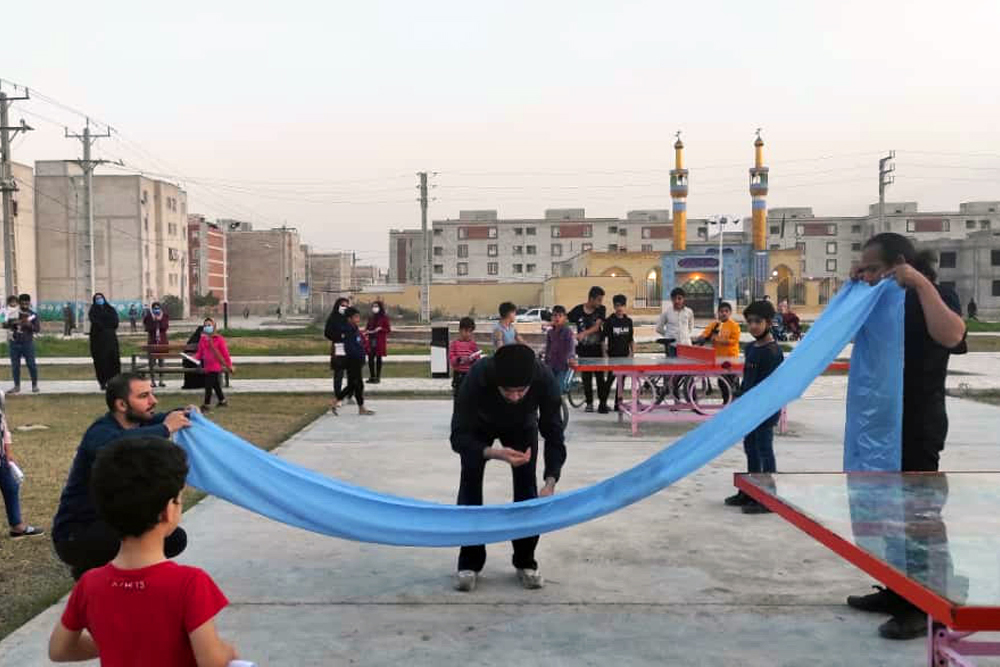 در رپرتوار تئاتر خیابانی استان خوزستان؛

نمایش خیابانی «بیف استراگانوف» در بندرماهشهر اجرا شد