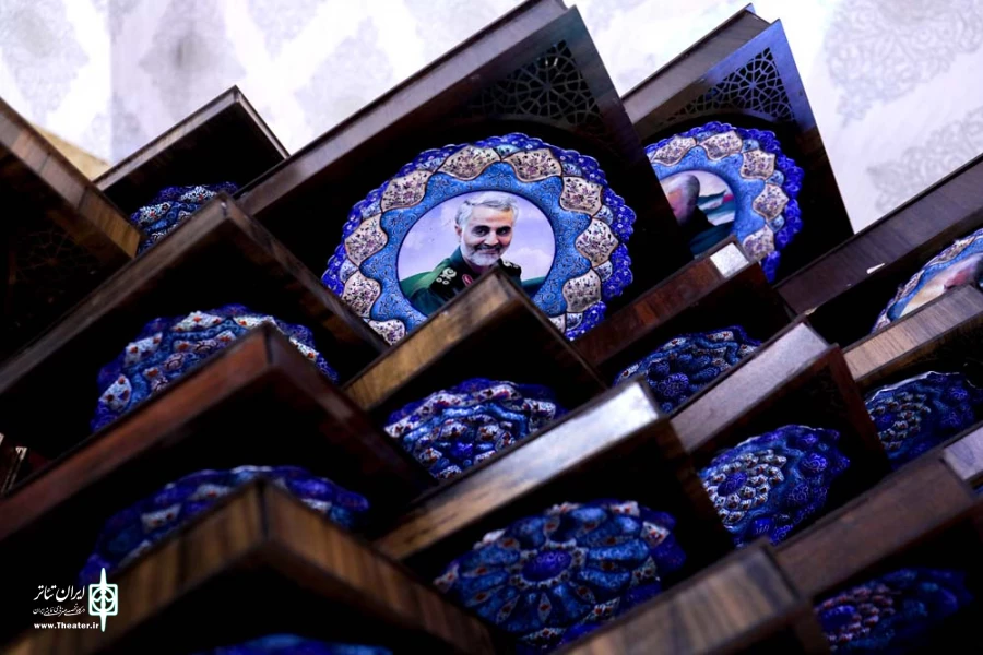 تقدیر از درگاه تئاتر ایران در آیین اختتامیه رپرتوار تئاتر خیابانی استان خوزستان 3