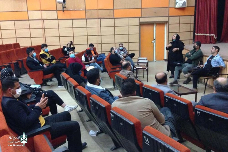 هشتمین جلسه نقد و بررسی فیلم تئاتر در باغ ملک برگزار شد 2
