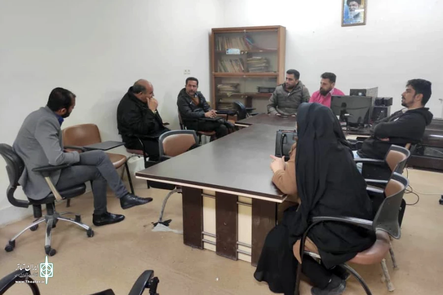 اولین نشست کانون تئاتر طنز باغملک برگزار شد 3