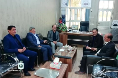 به منظور بررسی درخواست هنرمندان نمایشی برگزار شد

نشست رئیس انجمن هنرهای نمایشی هفتکل با شهردار و اعضای شورای اسلامی شهر هفتکل