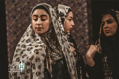 نمایش «باباکرم» - کارگردان: سیاوش کارآزما - عکاس: محمد آموزگاران - خردادماه 1401 - تالار آفاق بهبهان