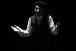 نمایش «باباکرم» - کارگردان: سیاوش کارآزما - عکاس: محمد آموزگاران - خردادماه 1401 - تالار آفاق بهبهان