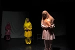 نمایش «قاراشمیش خانه ی قجری»- کارگردان: سیداسماعیل سخایی - کروه تئاتر ناب - تماشاخانه سیب بهبهان- عکاس: محمد آموزگاران - تیرماه 1401