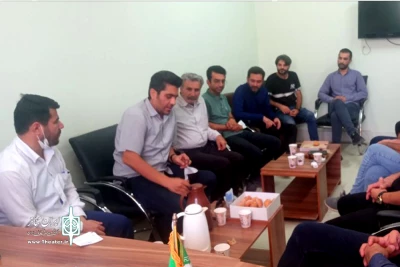 عبدالرضا باغ شیرین در نشست با سرپرستان گروه‌های نمایشی شهرستان مطرح کرد

ایذه باید جایگاه خود را در جشنواره‌های تئاتر پیدا کند