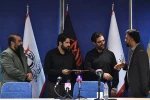 تجلیل دبیر جشنواره بین المللی تئاتر مقاومت از کارگردان نمایش«رهسپارخیمه ها» 3