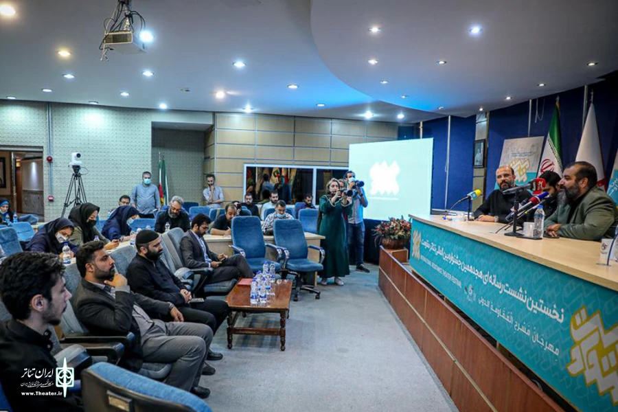 تجلیل دبیر جشنواره بین المللی تئاتر مقاومت از کارگردان نمایش«رهسپارخیمه ها» 4