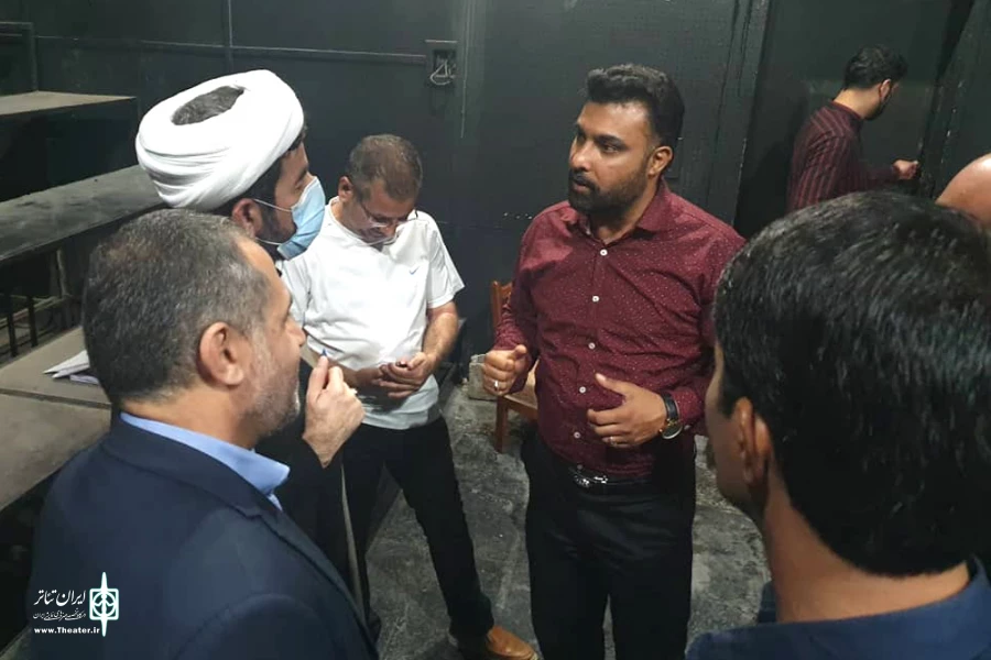 مدیرکل فرهنگ و ارشاد اسلامی خوزستان در جمع هنرمندان تئاتر اهواز 3