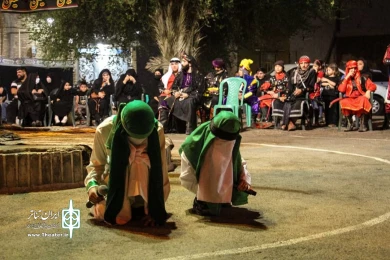 دوازدهمین سوگواره عاشورائیان دزفول - اجرای مجلس شبیه‌خوانی « امام حسین(ع)» گروهجنه الحسین(ع) شوش- عکس: سمیه مقدمی نیا- شهریورماه 1401