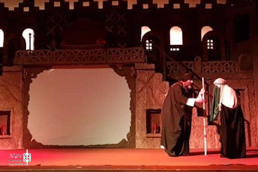 گالری اول نمایش «عشق و عطش» - کارگردان: سیدصادق فاضلی - عکاسان: سهراب کاکاوند و حمید علایی - شهریور 1401 - تالار نفت اهواز