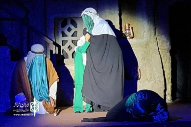 گالری دوم نمایش «عشق و عطش» - کارگردان: سیدصادق فاضلی - عکاسان: سهراب کاکاوند و حمید علایی - شهریور 1401 - تالار نفت اهواز