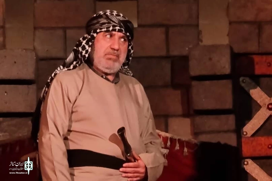 گالری سوم نمایش «عشق و عطش» - کارگردان: سیدصادق فاضلی - عکاسان: سهراب کاکاوند و حمید علایی - شهریور 1401 - تالار نفت اهواز