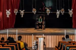 اجرای نمایش «اسب ها» در تالار فردوسی باغملک 5