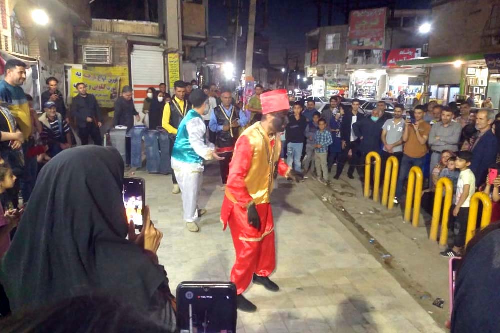 توسط گروه تئاتر آریا

اجرای نمایش خیابانی «حاجی فیروز و عمو نوروز» در مسجدسلیمان