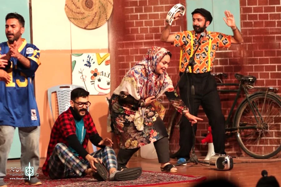اجرای نمایش طنز «کِلو بوزی بُنکو جواد» در بهبهان 2