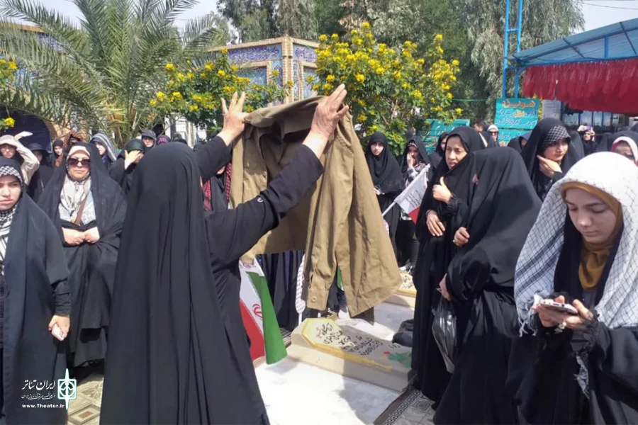 استقبال مخاطبان از اجرای «گمگشته» در یادمان هویزه 3