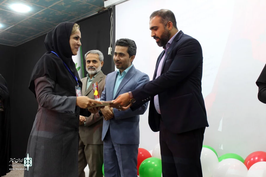 برگزیدگان «نوزدهمین جشنواره هنرهای نمایشی کودکان و نوجوانان» خوزستان معرفی شدند 4