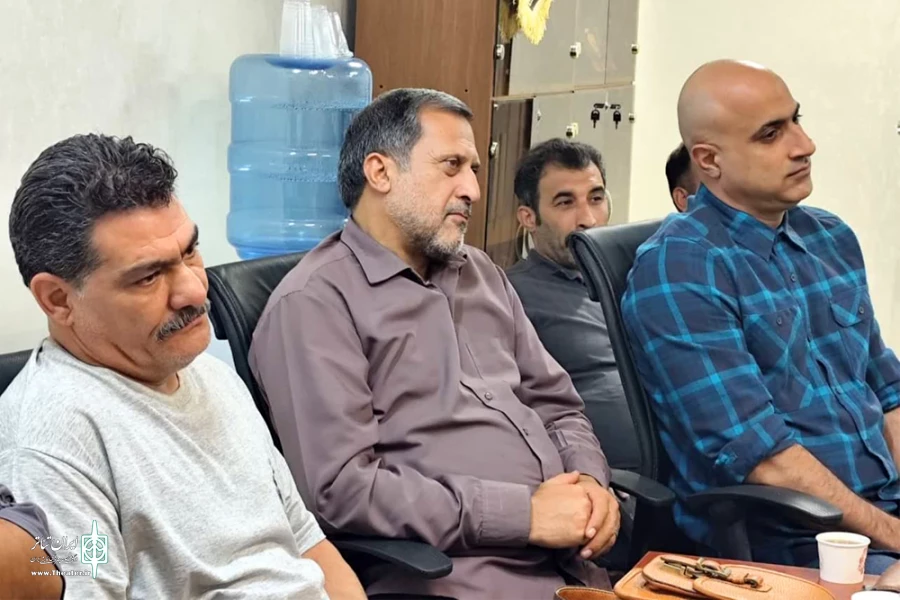 نشست هم اندیشی هیئت مدیره انجمن هنرهای نمایشی خوزستان با هنرمندان دزفول 6