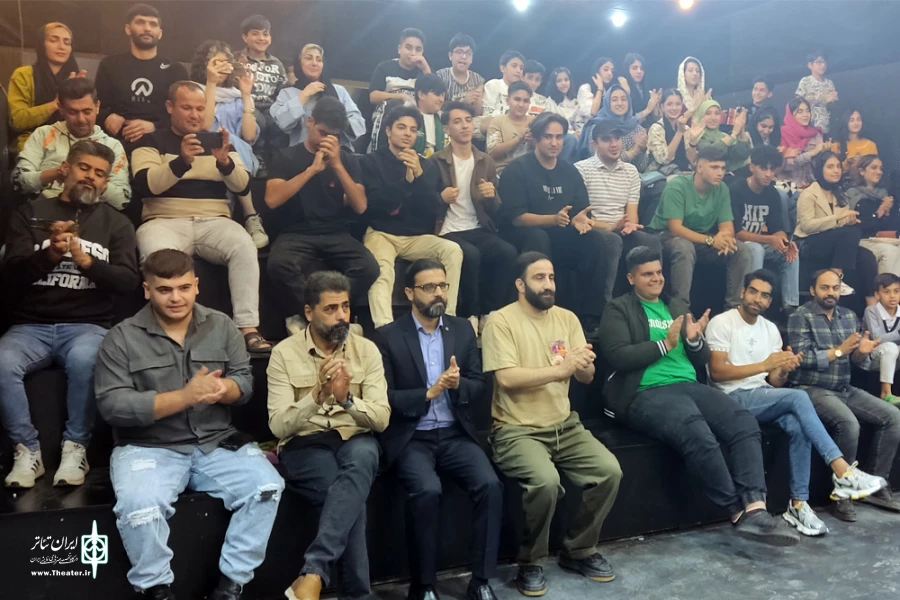 اجرای نمایش کمدی «خانواده گندمی» در شوش 6
