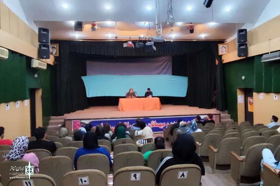 کارگاه آموزشی «نمایشنامه خوانی و اجرا خوانی» در دزفول برگزار شد 4