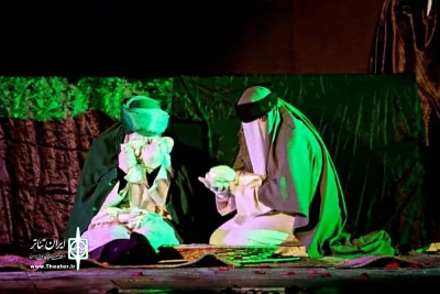 هم زمان با ایام شهادت حضرت فاطمه زهرا(س)؛

نمایش مذهبی «دموع الباب» در تالار آفتاب اهواز روی صحنه رفت