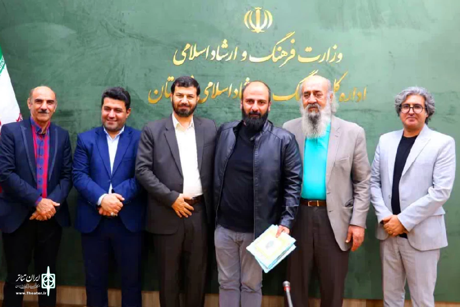 تجلیل از هنرمندان افتخارآفرین تئاتر خوزستان در جشنواره تئاتر فجر 3