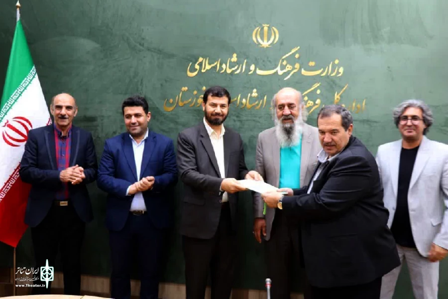 تجلیل از هنرمندان افتخارآفرین تئاتر خوزستان در جشنواره تئاتر فجر 4