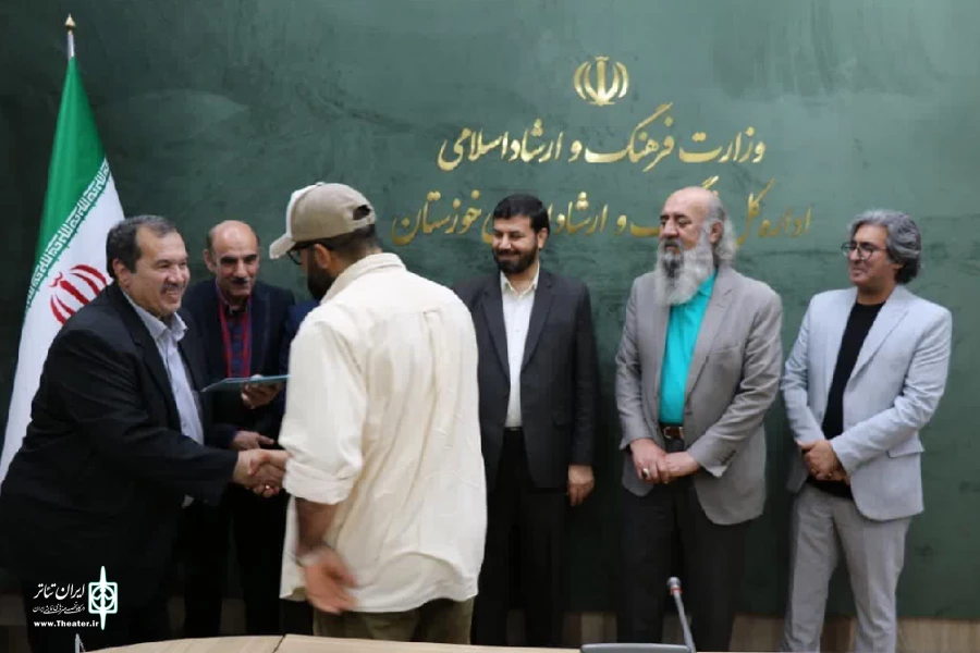 تجلیل از هنرمندان افتخارآفرین تئاتر خوزستان در جشنواره تئاتر فجر 7