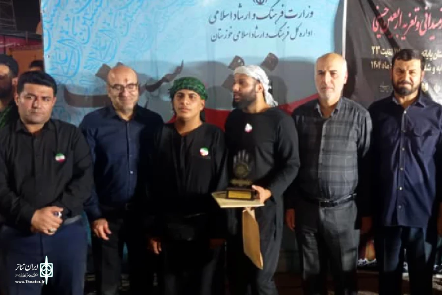 تقدیر از دبیر و هنرمندان شرکت کننده در سوگواره ملی تئاتر میدانی و تعزیه اربعین حسینی در چذابه 5