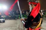 مدیرکل هنرهای نمایشی در چذابه به تماشای تعزیه «سیدالشهدا» نشست 3