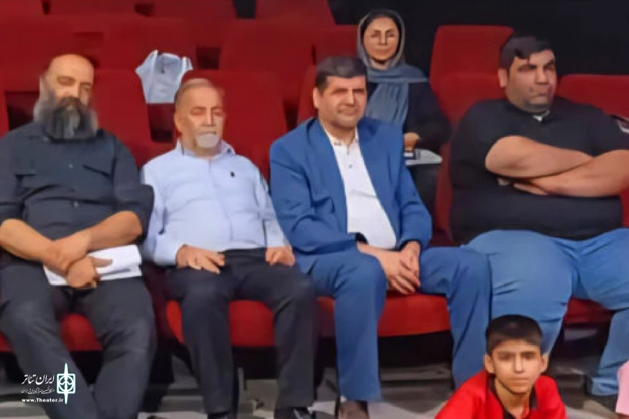 نشست های هم‌اندیشی اداره فرهنگ و ارشاد اسلامی شوشتر با گروه‌های تئاتری  3